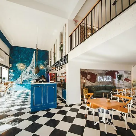 Apartment A Comfortable In Caesar & Trikomo